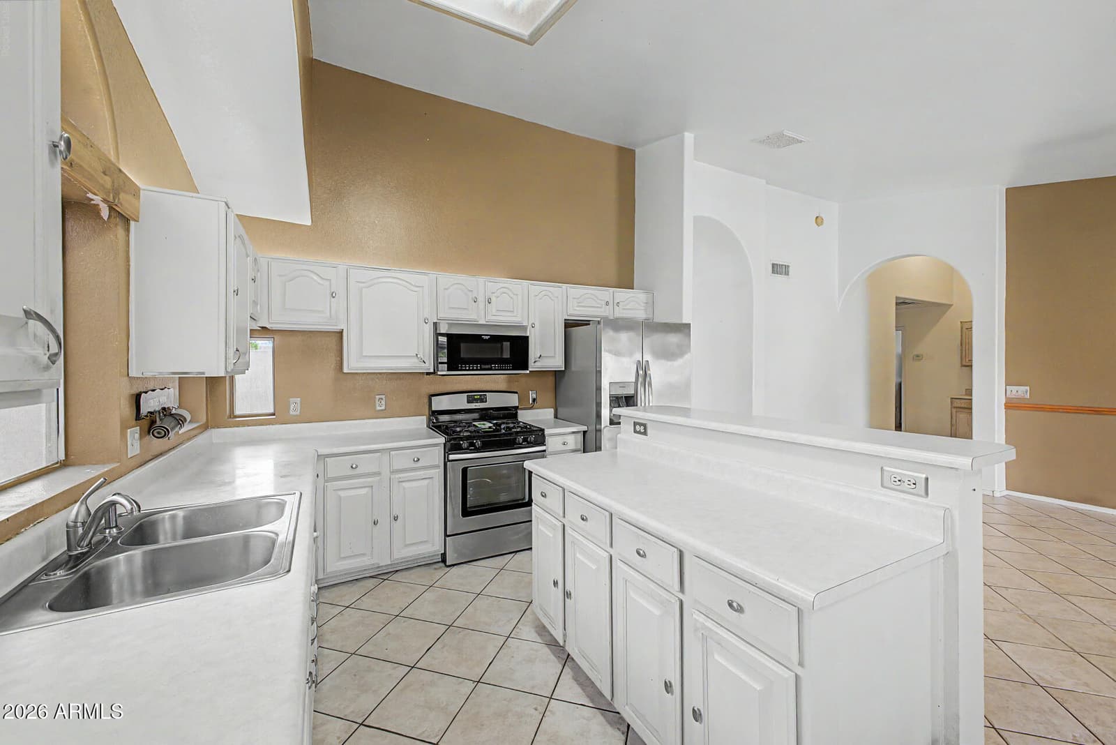 6234 N 88th Lane, Glendale, AZ 85305 — photo 15 of 34