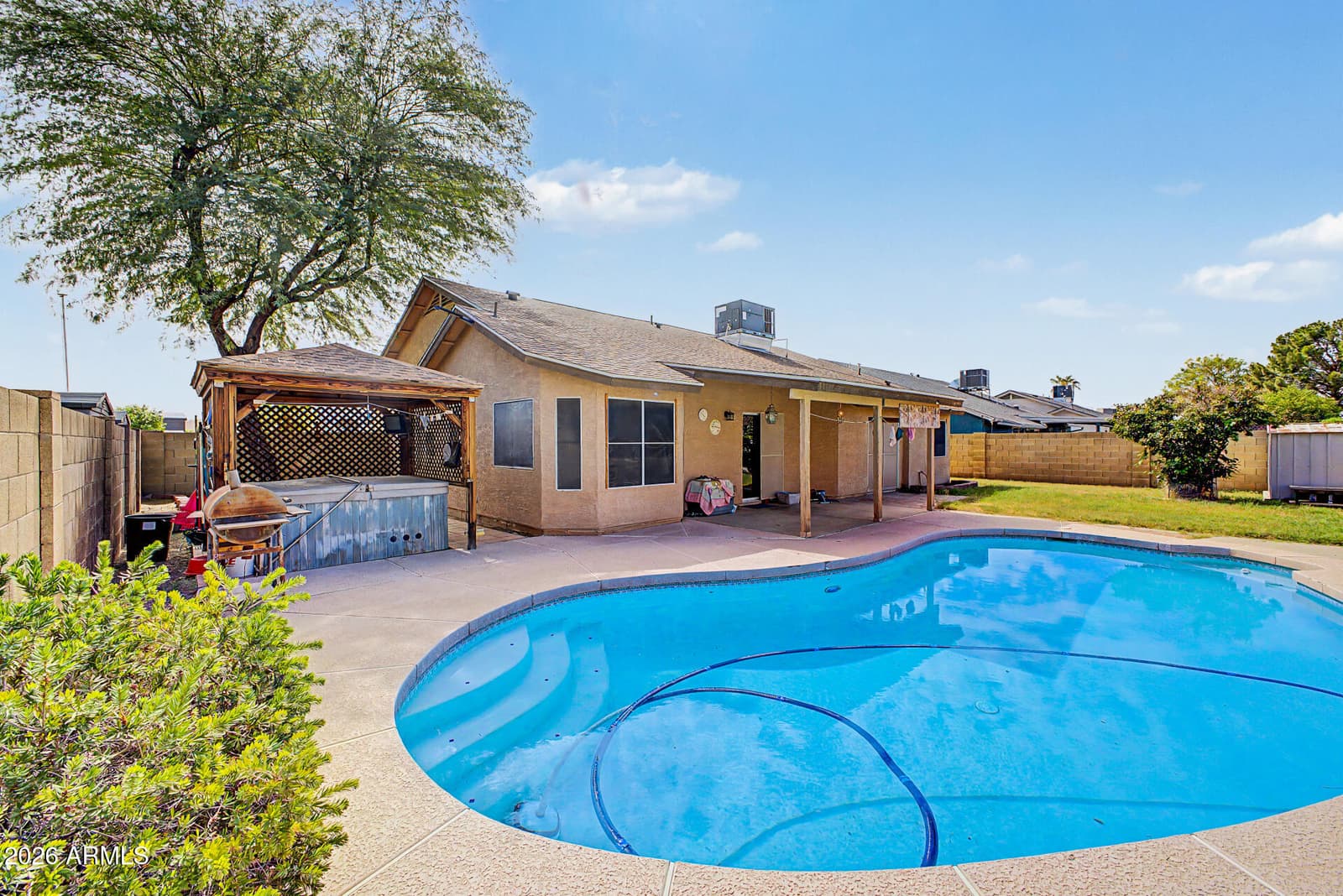 6234 N 88th Lane, Glendale, AZ 85305 — photo 5 of 34