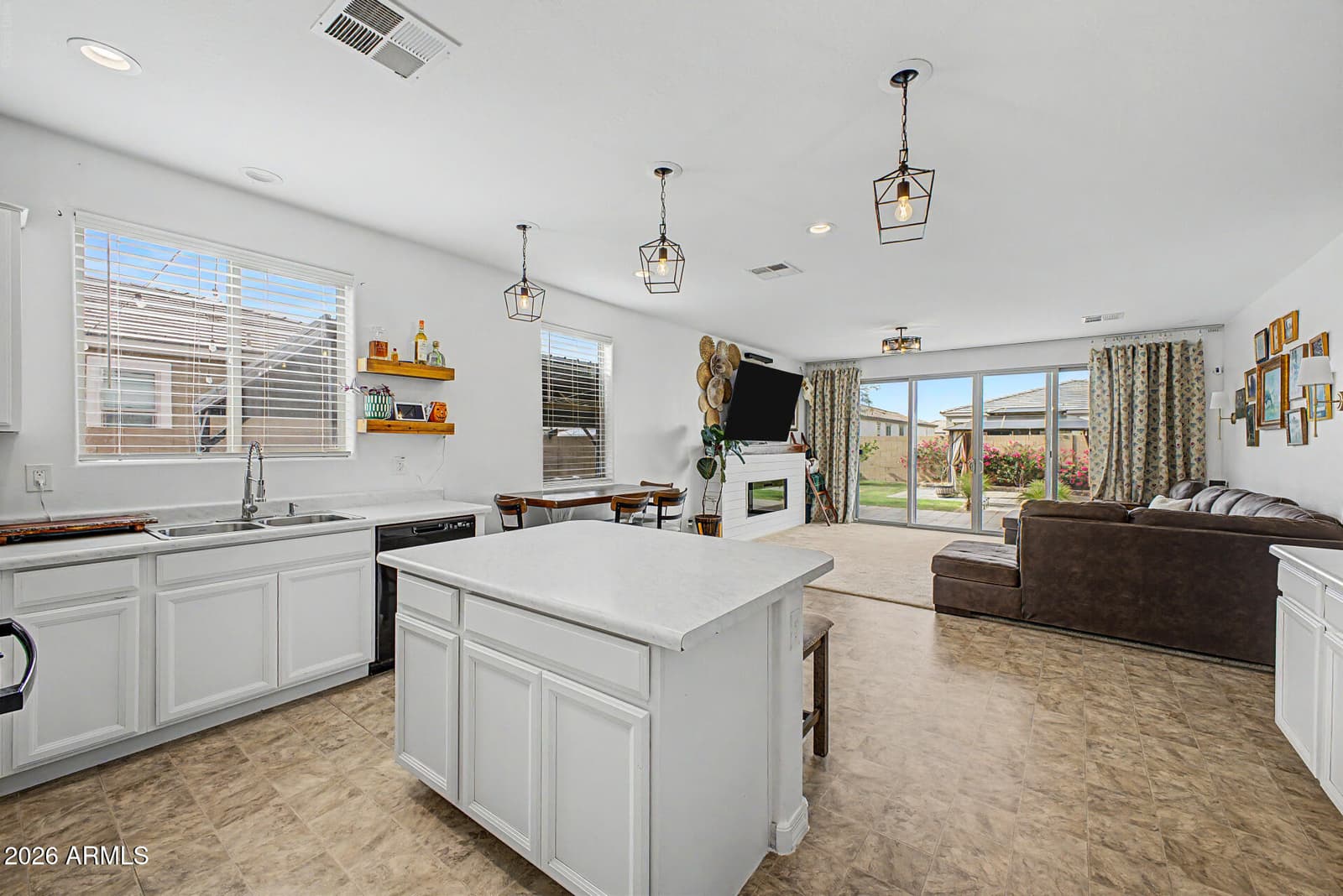976 W Sullivan Avenue, Coolidge, AZ 85128 — photo 12 of 31