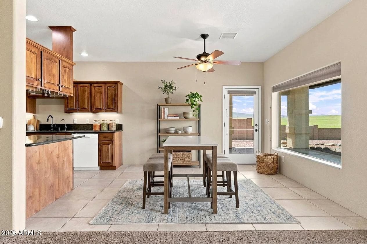 7236 N Pinnacle Pass Drive, Prescott Valley, AZ 86315 — photo 10 of 44
