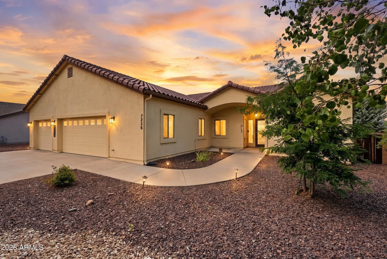 7236 N Pinnacle Pass Drive, Prescott Valley, AZ 86315 — photo 3 of 44