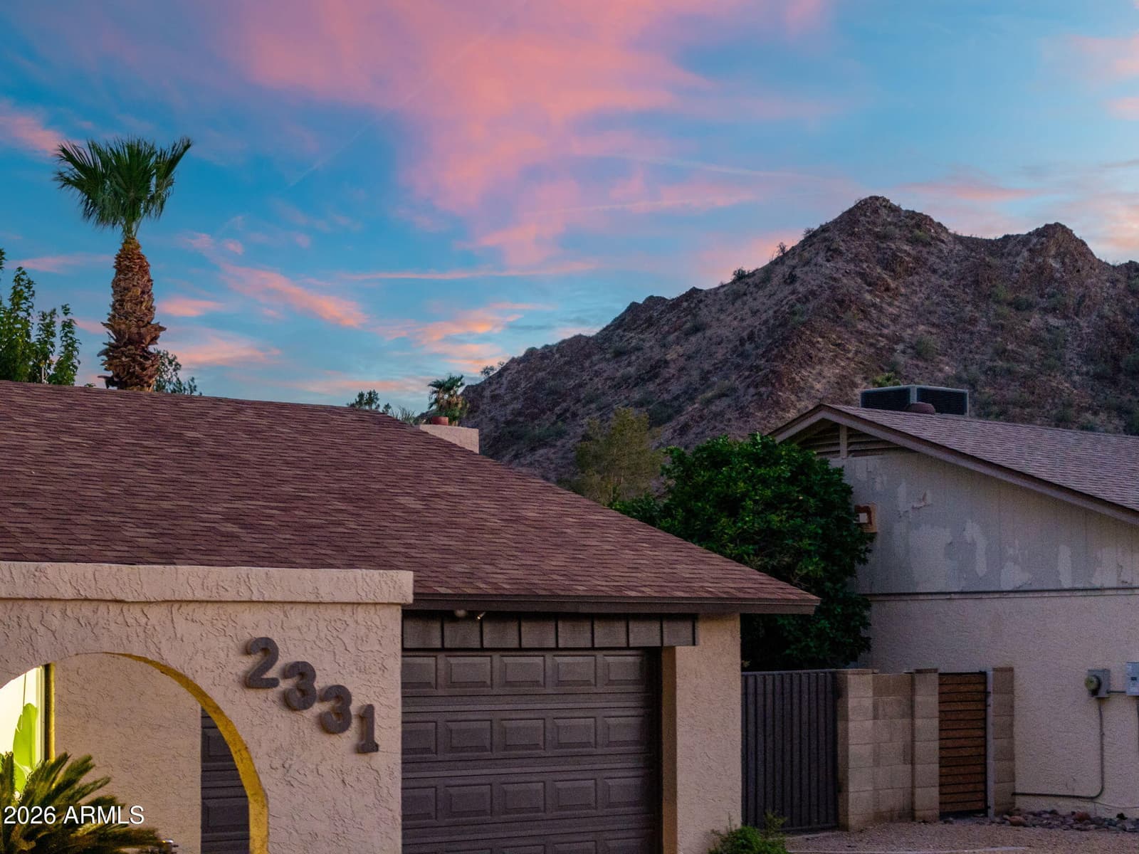 2331 E Sunnyside Drive, Phoenix, AZ 85028 — photo 2 of 46
