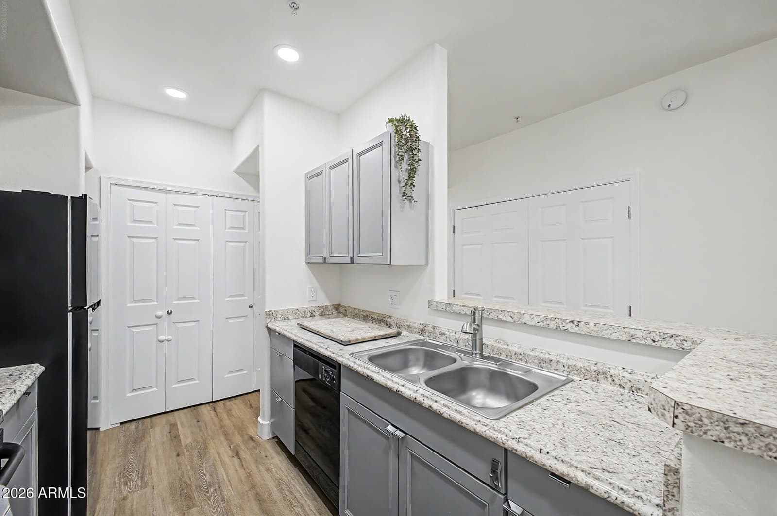 9820 N Central Avenue 120, Phoenix, AZ 85020 — photo 9 of 48