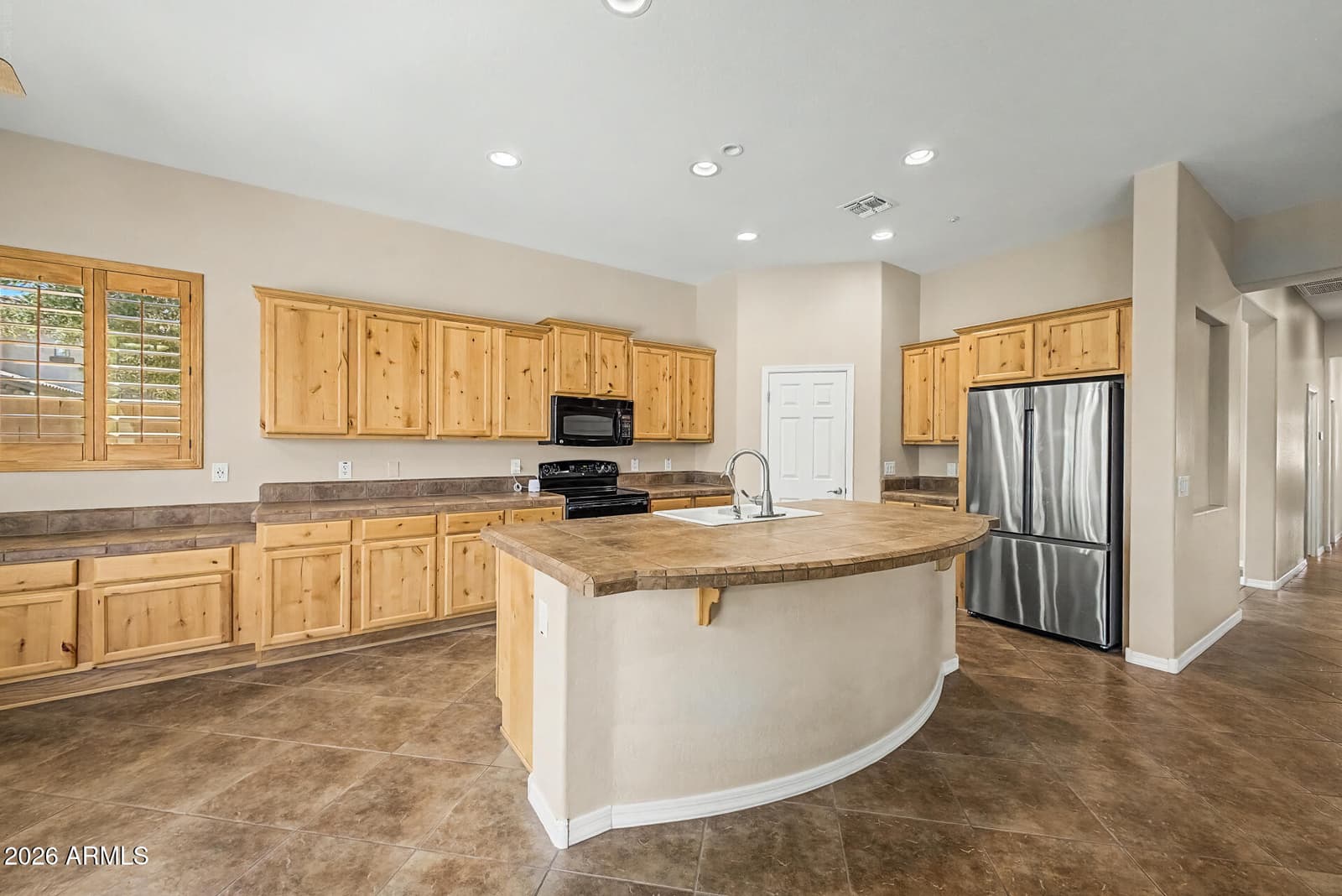 6587 S Martingale Road, Gilbert, AZ 85298 — photo 14 of 57