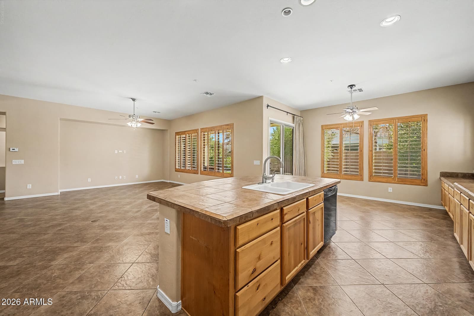 6587 S Martingale Road, Gilbert, AZ 85298 — photo 16 of 57