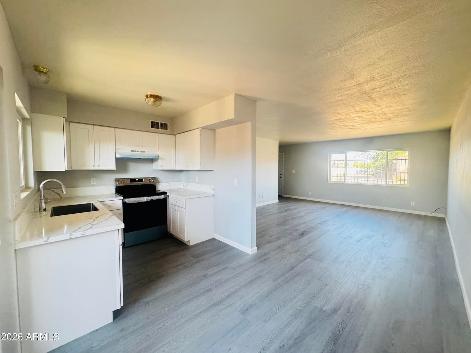 4625 W Thomas Road 83, Phoenix, AZ 85031 — photo 6 of 18
