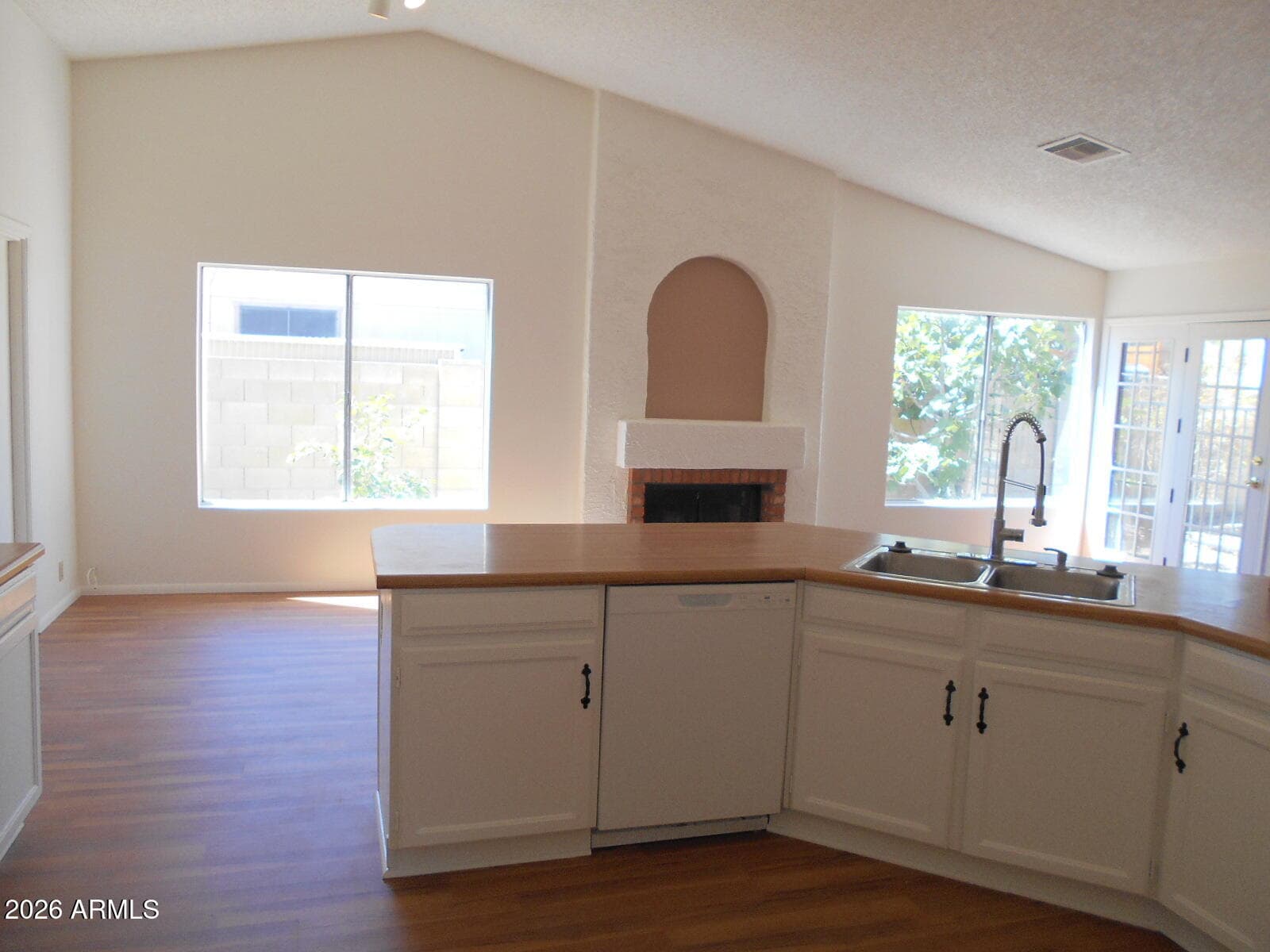 6532 W Lupine Avenue, Glendale, AZ 85304 — photo 4 of 25
