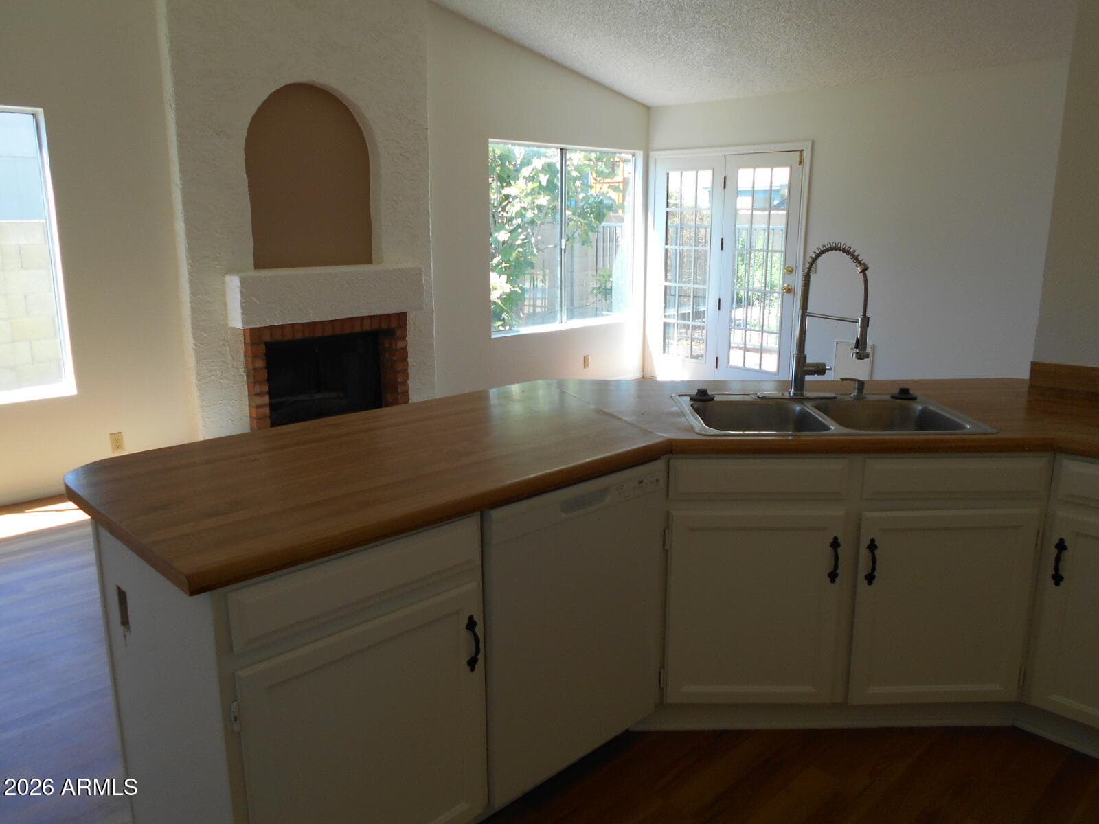 6532 W Lupine Avenue, Glendale, AZ 85304 — photo 5 of 25