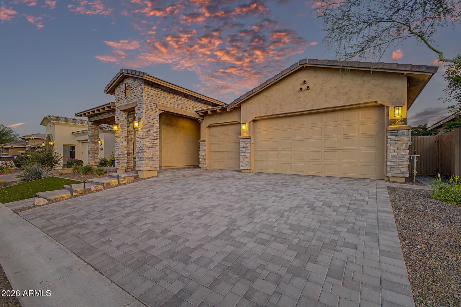 21251 W Hillcrest Boulevard, Buckeye, AZ 85396 — photo 5 of 73