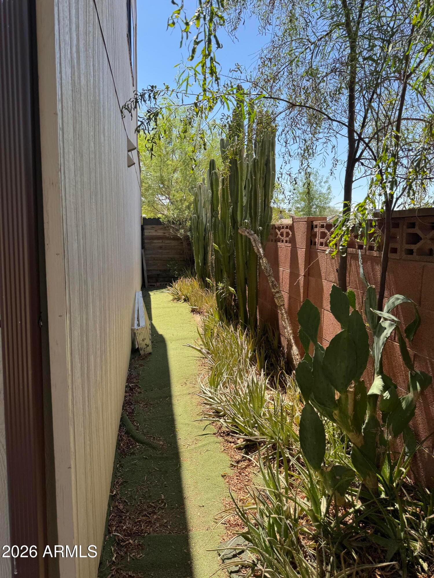4002 W San Juan Avenue, Phoenix, AZ 85019 — photo 33 of 42
