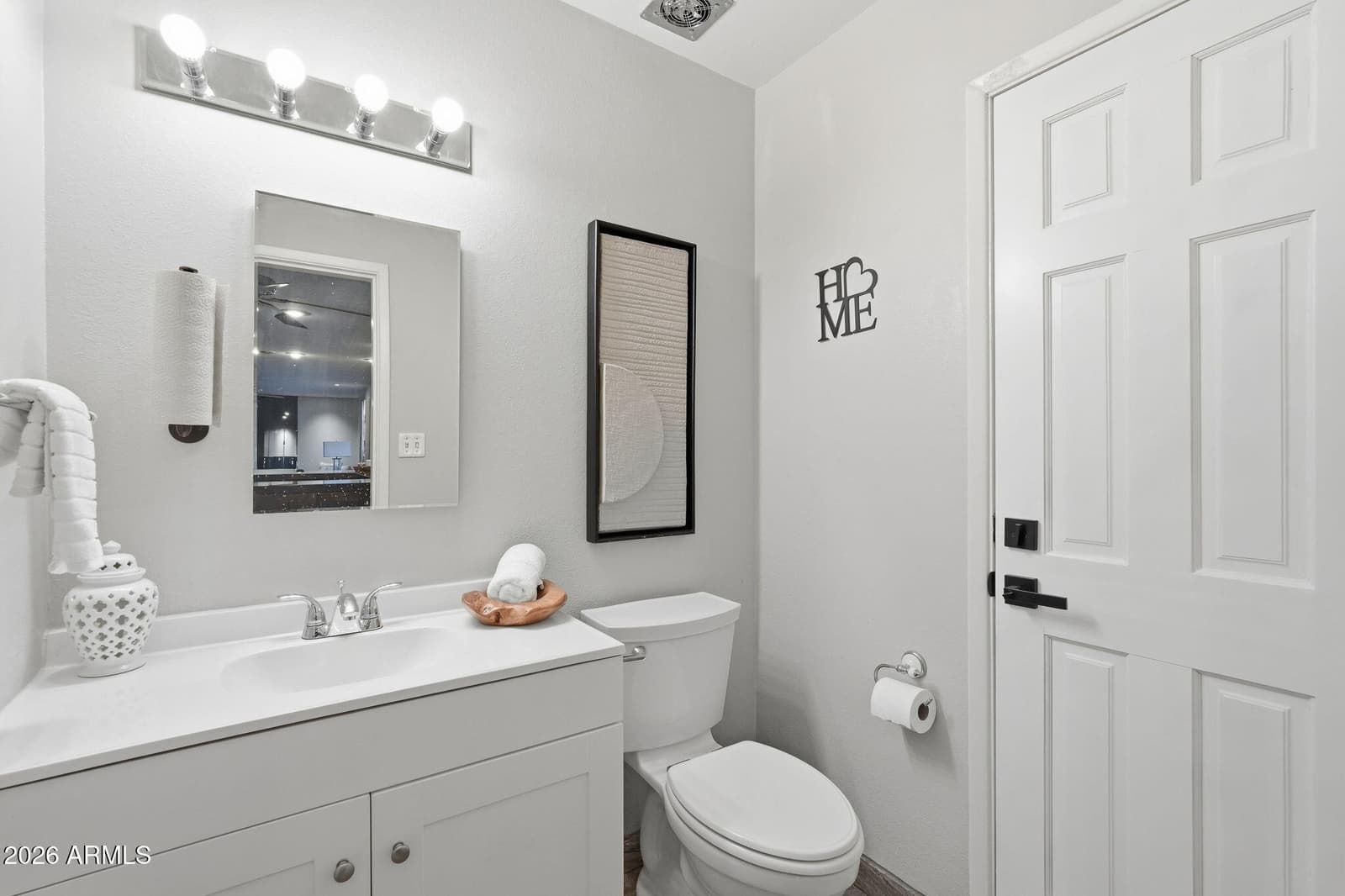 19 E Canterbury Court, Phoenix, AZ 85022 — photo 14 of 40