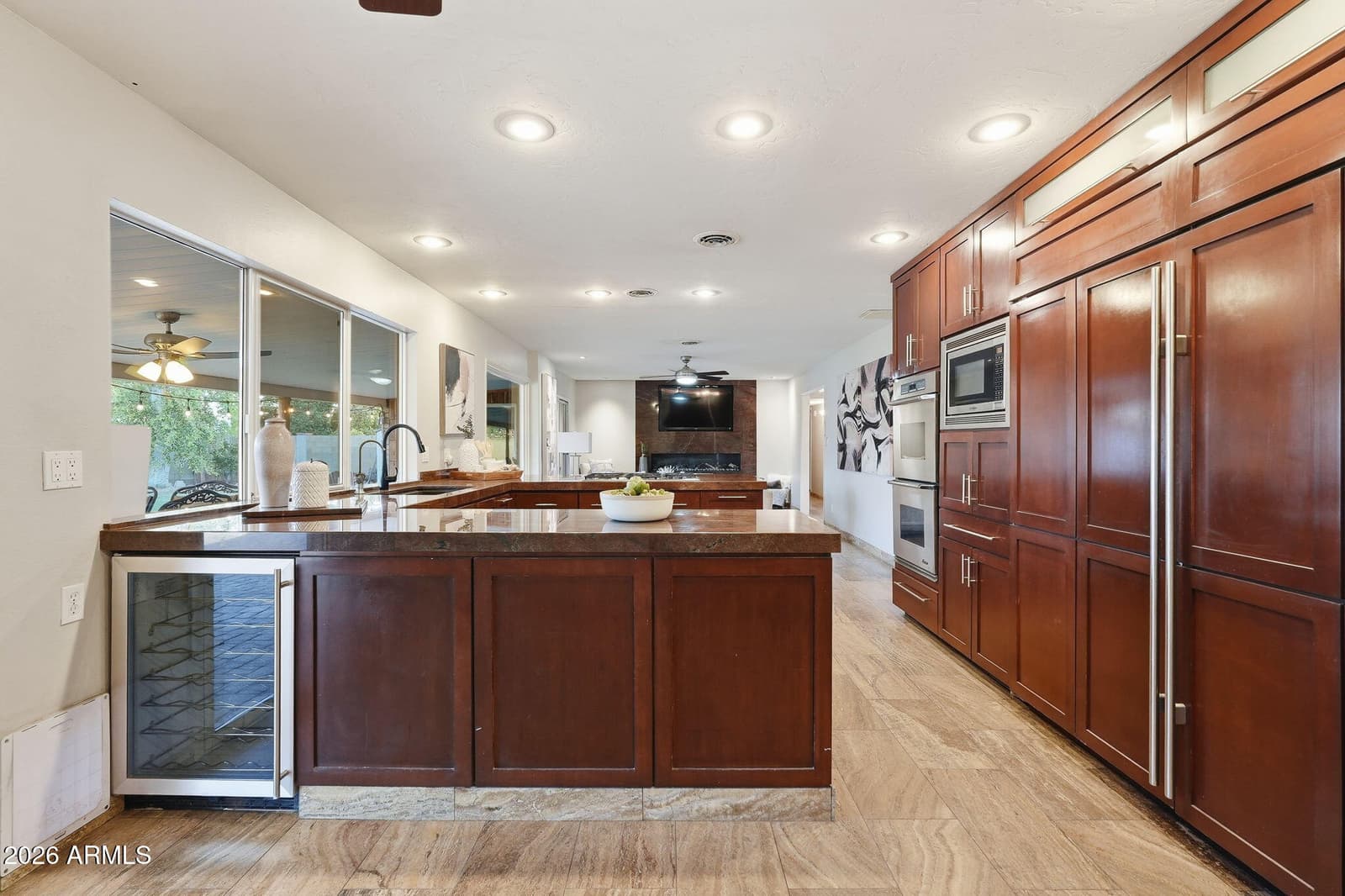 19 E Canterbury Court, Phoenix, AZ 85022 — photo 15 of 40