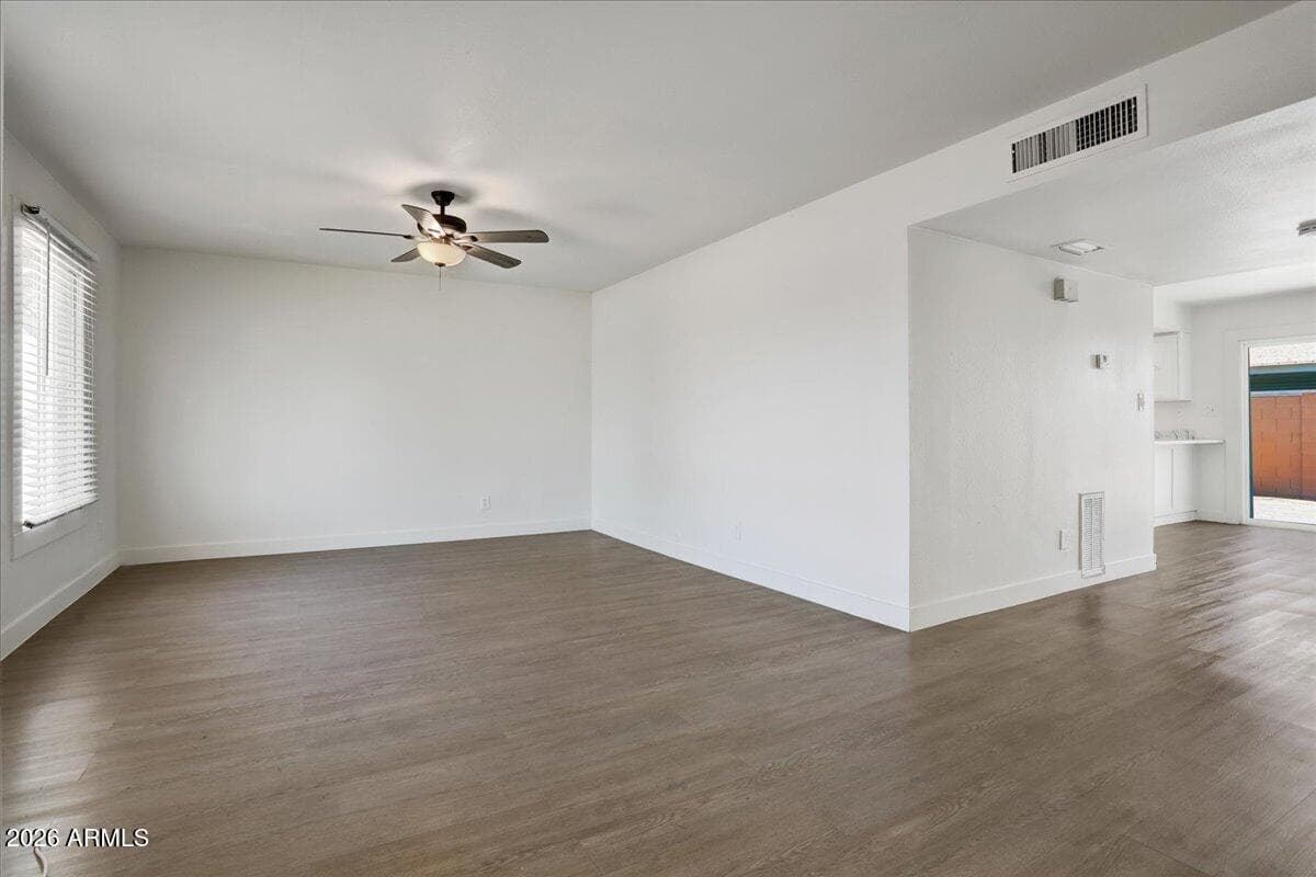 8404 N 32nd Ave Avenue, Phoenix, AZ 85051 — photo 4 of 17