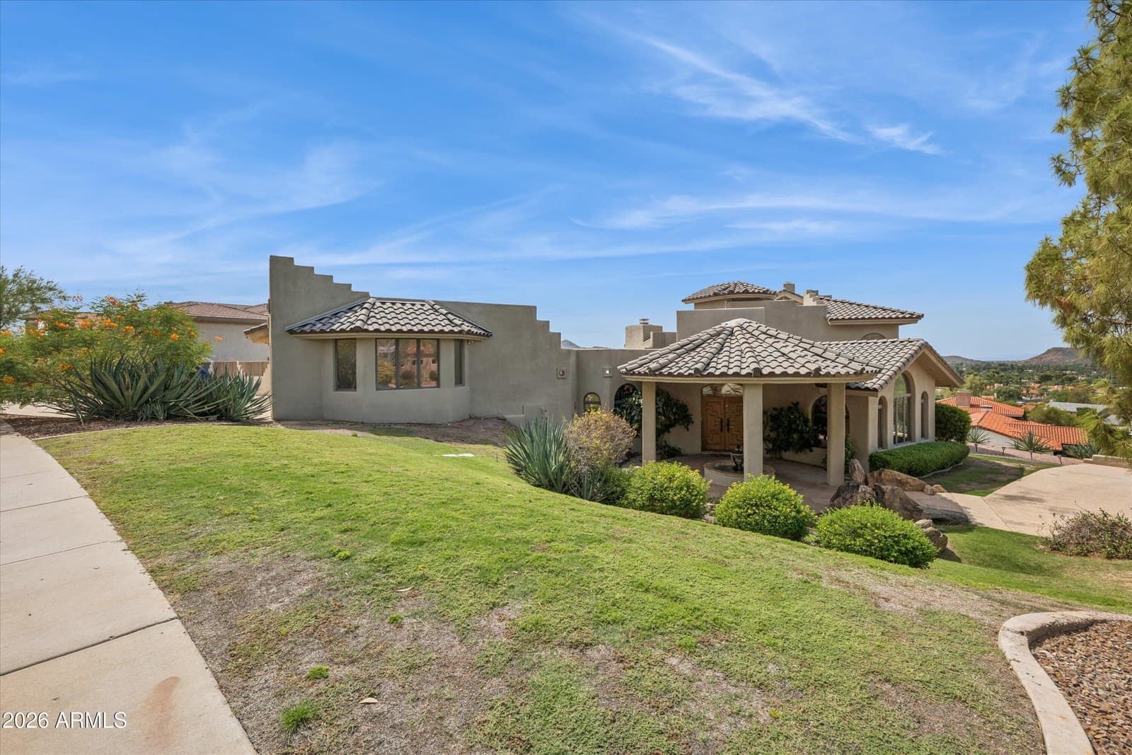 1121 E Country Gables Drive, Phoenix, AZ 85022 — photo 4 of 80