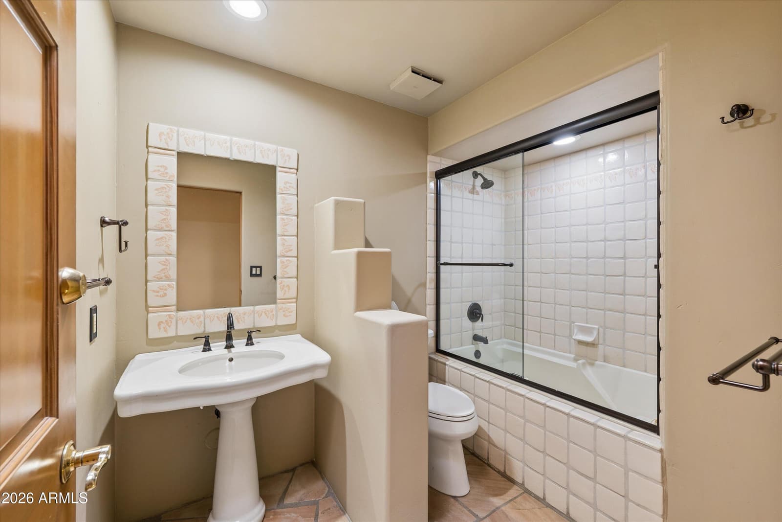 1121 E Country Gables Drive, Phoenix, AZ 85022 — photo 41 of 80