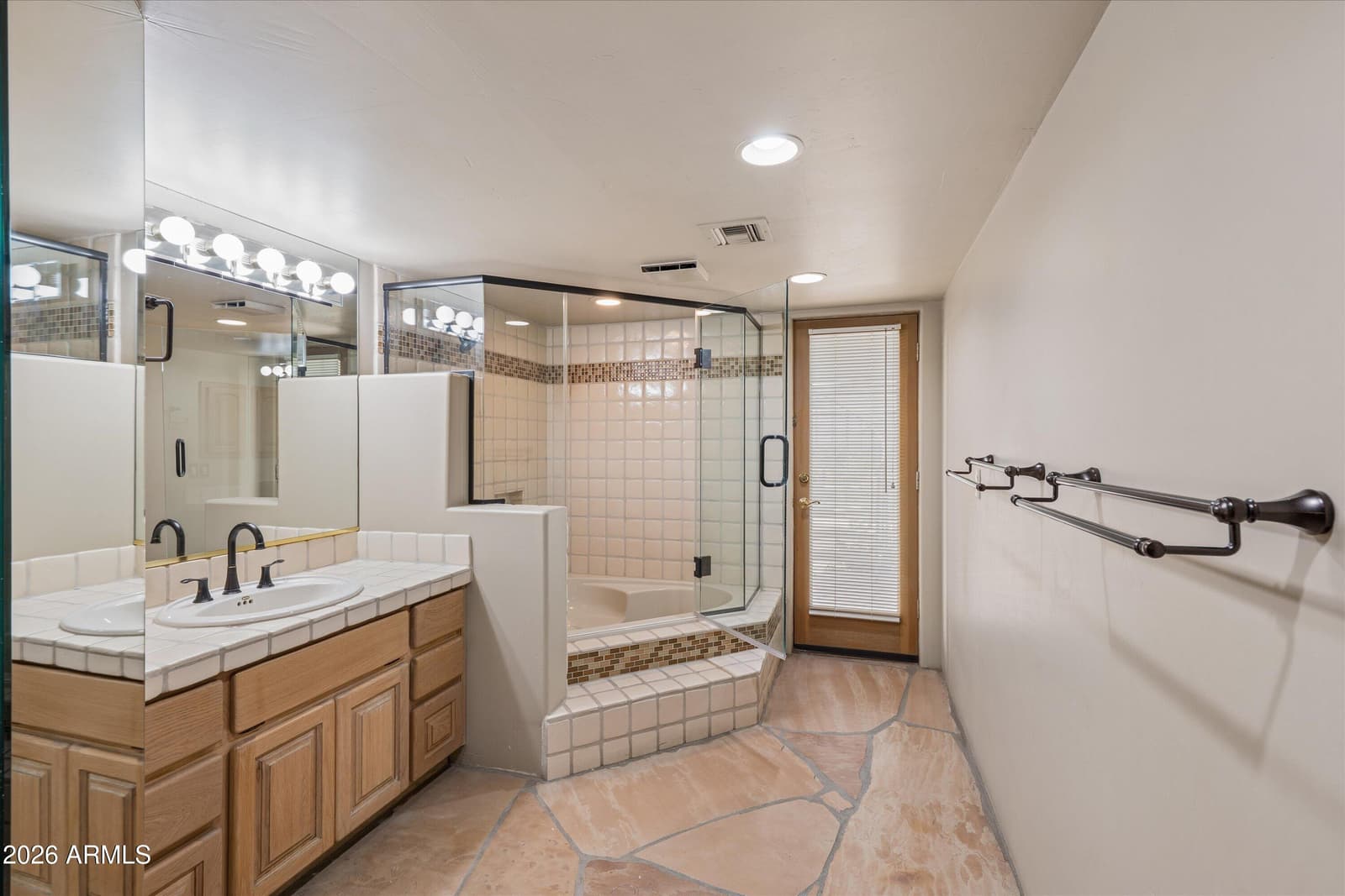 1121 E Country Gables Drive, Phoenix, AZ 85022 — photo 46 of 80