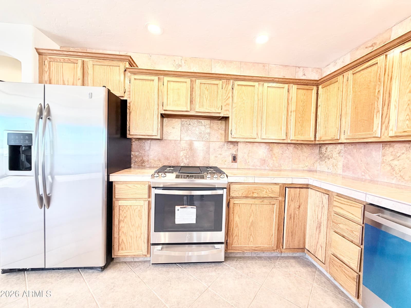 7024 E Valley Drive, Sierra Vista, AZ 85650 — photo 13 of 41