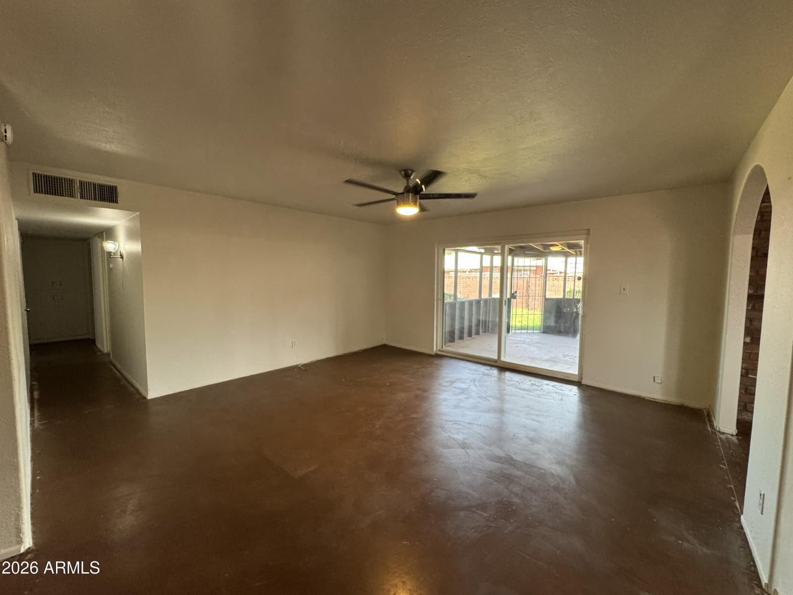 6331 N 31st Drive, Phoenix, AZ 85017 — photo 7 of 26