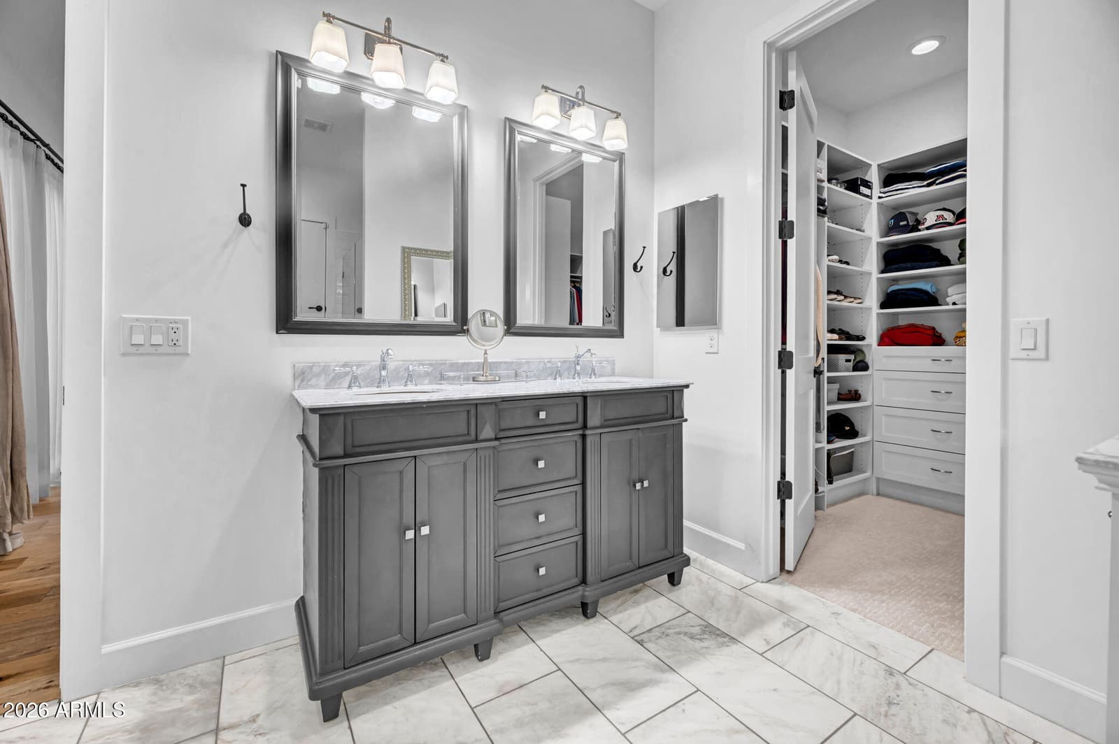8032 E Del Laton Drive, Scottsdale, AZ 85258 — photo 11 of 38