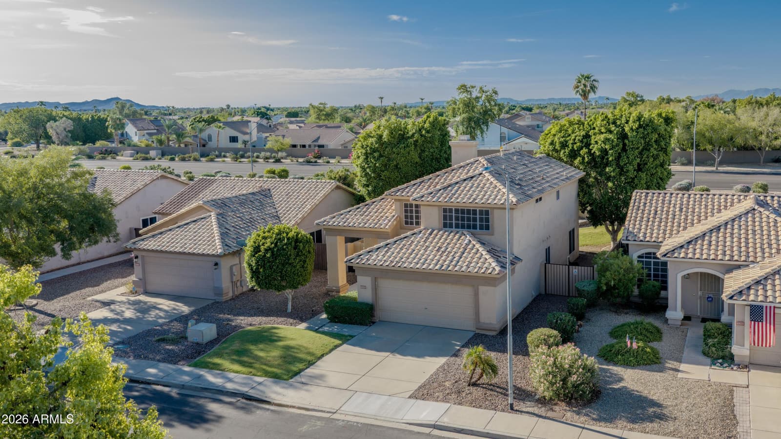 6919 W Via Del Sol Drive, Glendale, AZ 85310 — photo 3 of 32
