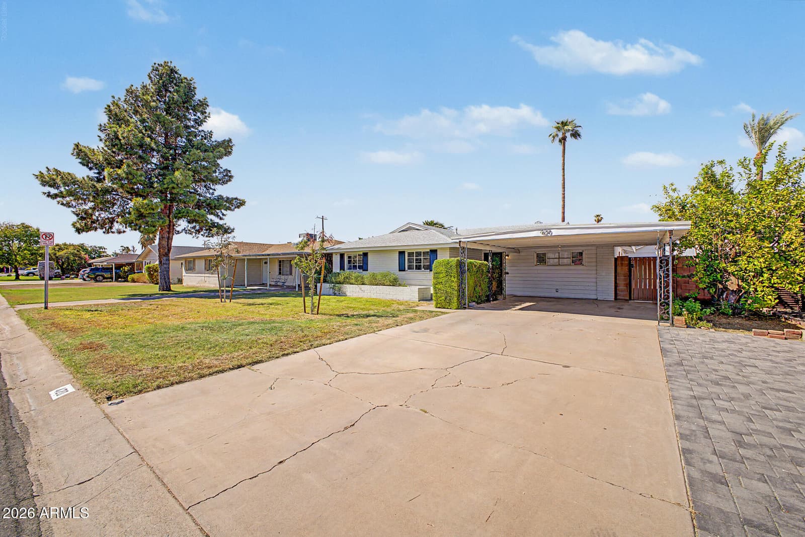 420 W Cheery Lynn Road, Phoenix, AZ 85013 — photo 3 of 34