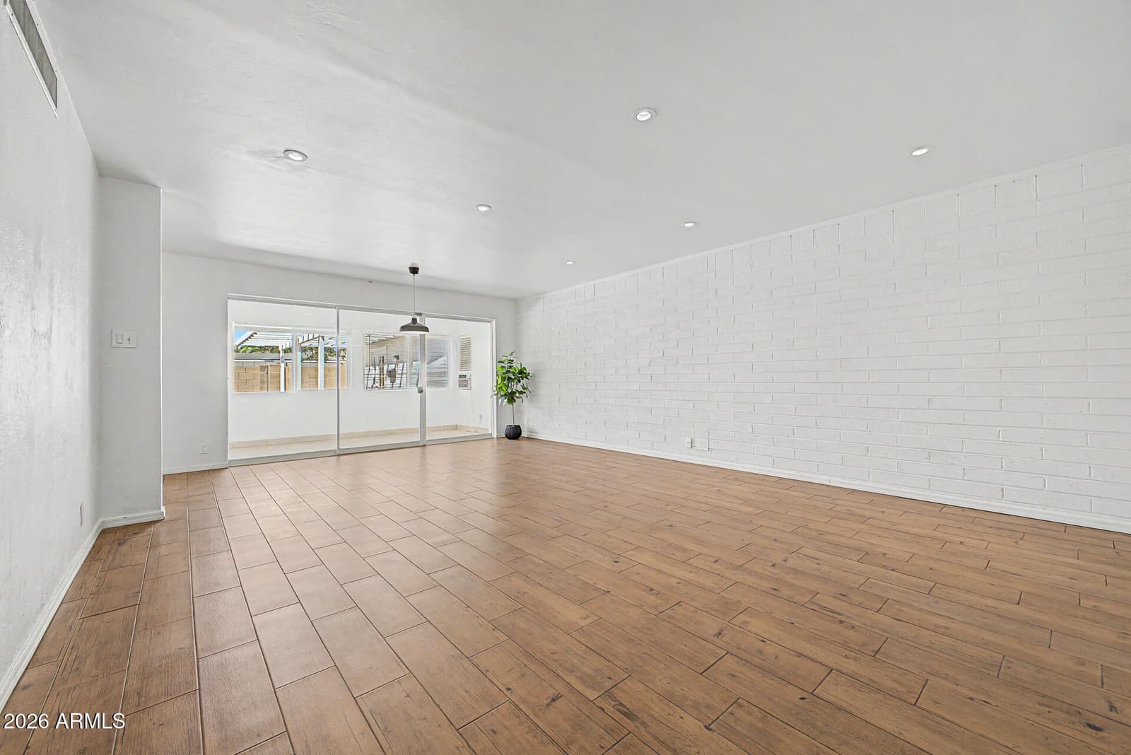 420 W Cheery Lynn Road, Phoenix, AZ 85013 — photo 4 of 34