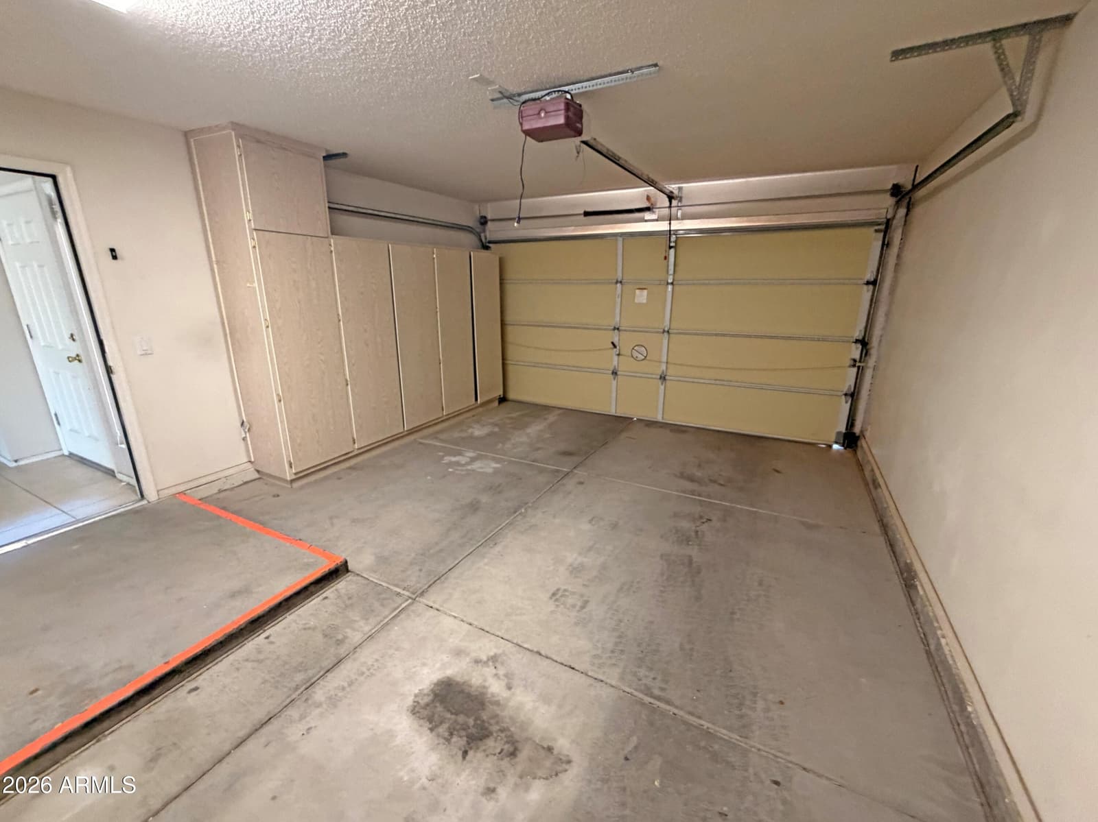 6877 S Oakmont Drive, Chandler, AZ 85249 — photo 10 of 11