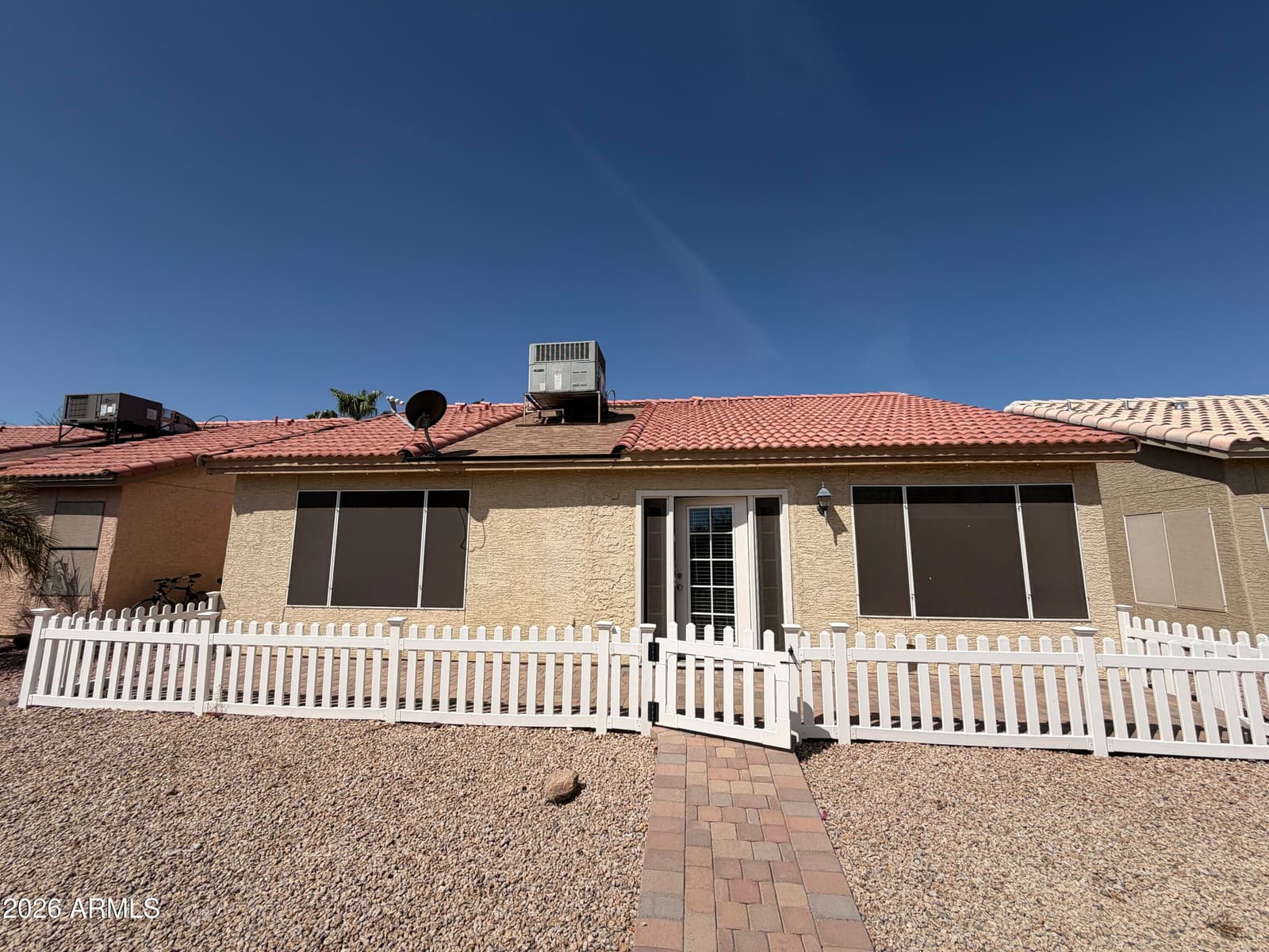 6877 S Oakmont Drive, Chandler, AZ 85249 — photo 11 of 11