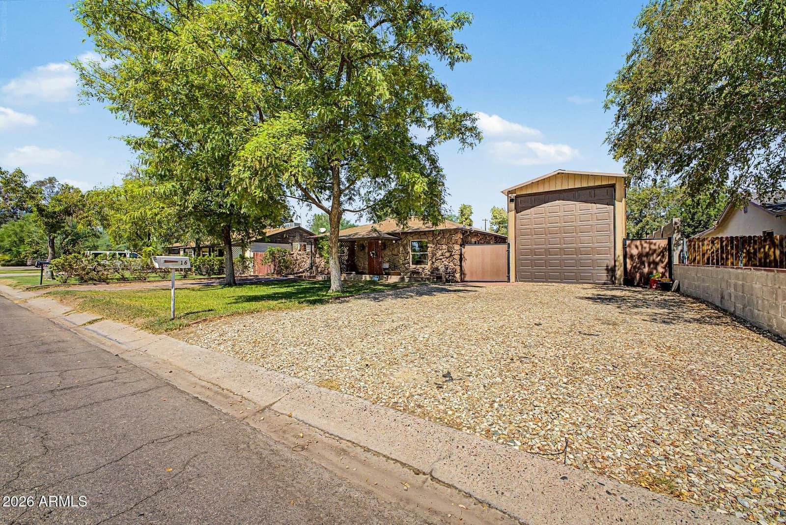 2216 W Augusta Avenue, Phoenix, AZ 85021 — photo 5 of 43