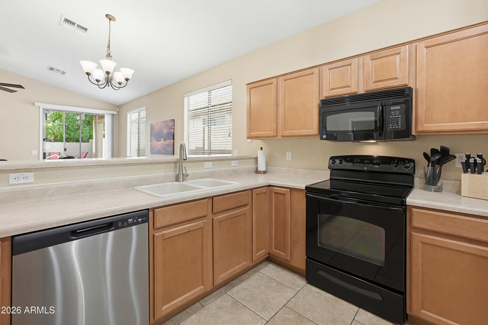 17271 W Smokey Drive, Surprise, AZ 85388 — photo 10 of 48
