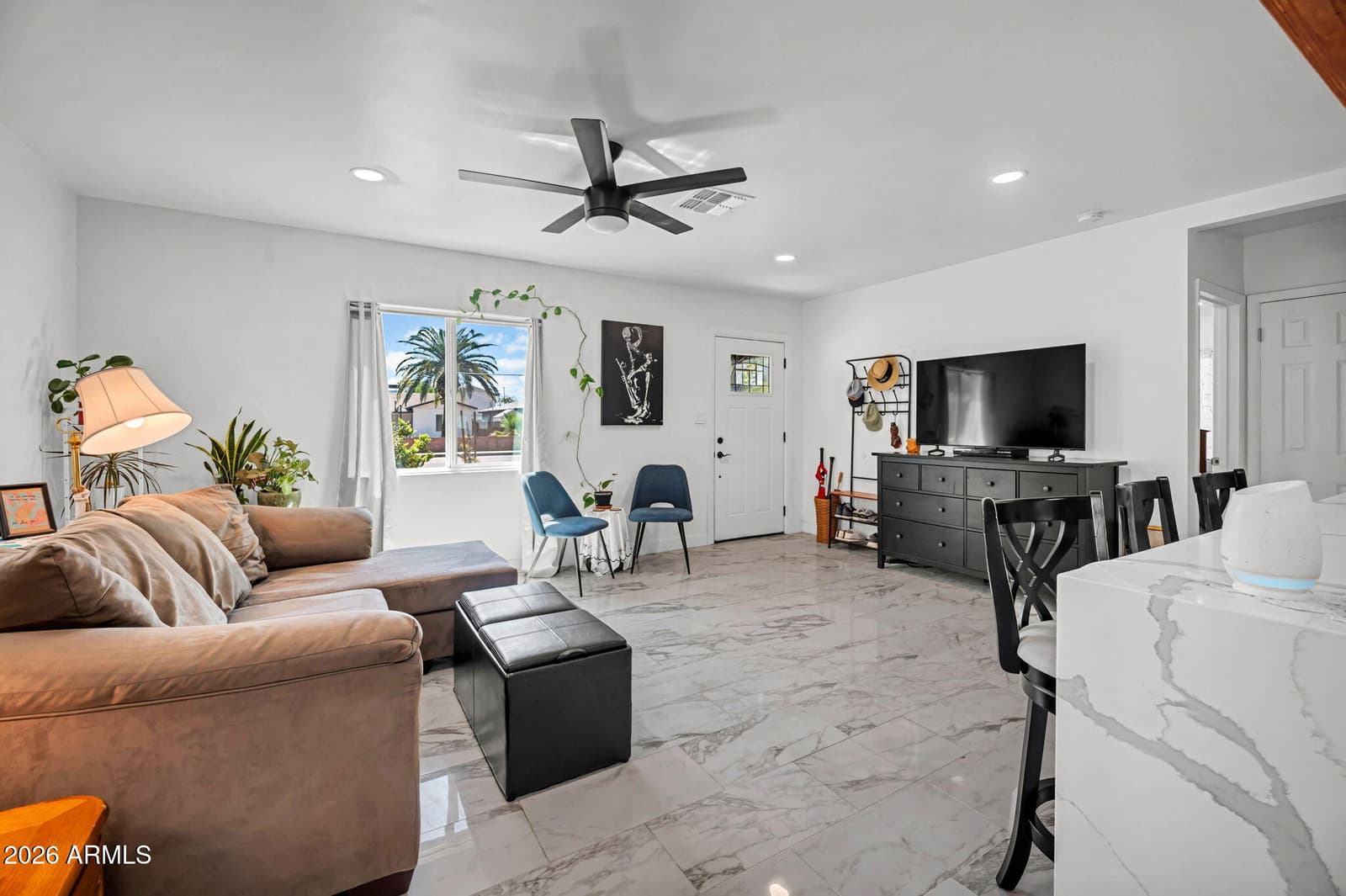 4247 N 4th Avenue NW, Phoenix, AZ 85013 — photo 5 of 34