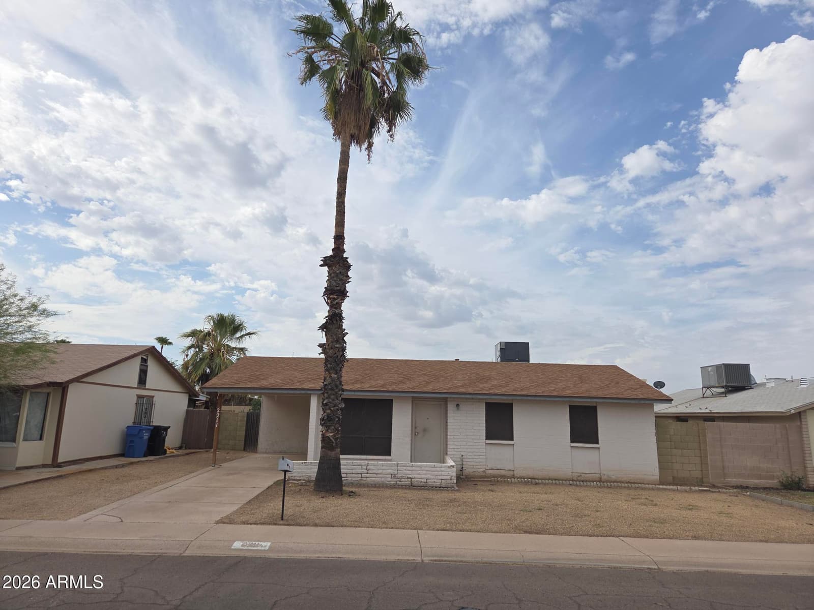 2211 W Hartford Avenue, Phoenix, AZ 85023 — photo 1 of 12