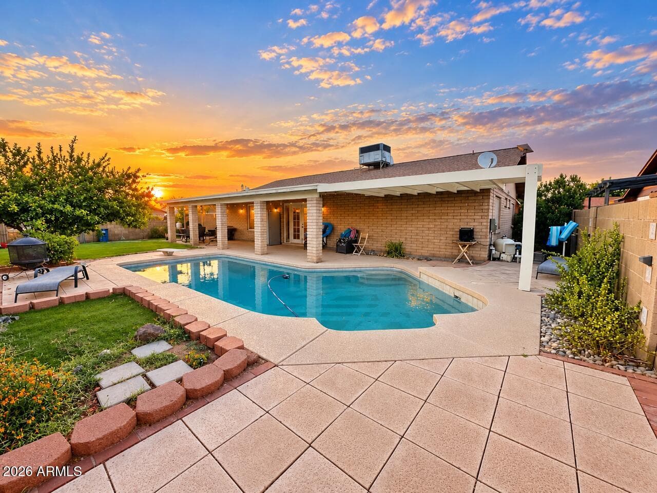 9403 N 50th Drive, Glendale, AZ 85302 — photo 2 of 2