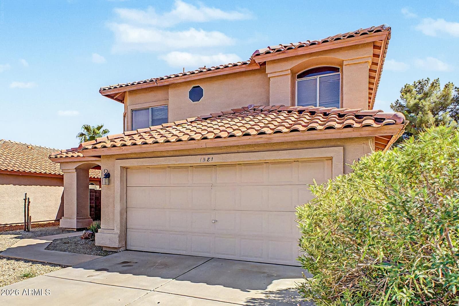7581 W Kerry Lane, Glendale, AZ 85308 — photo 4 of 44