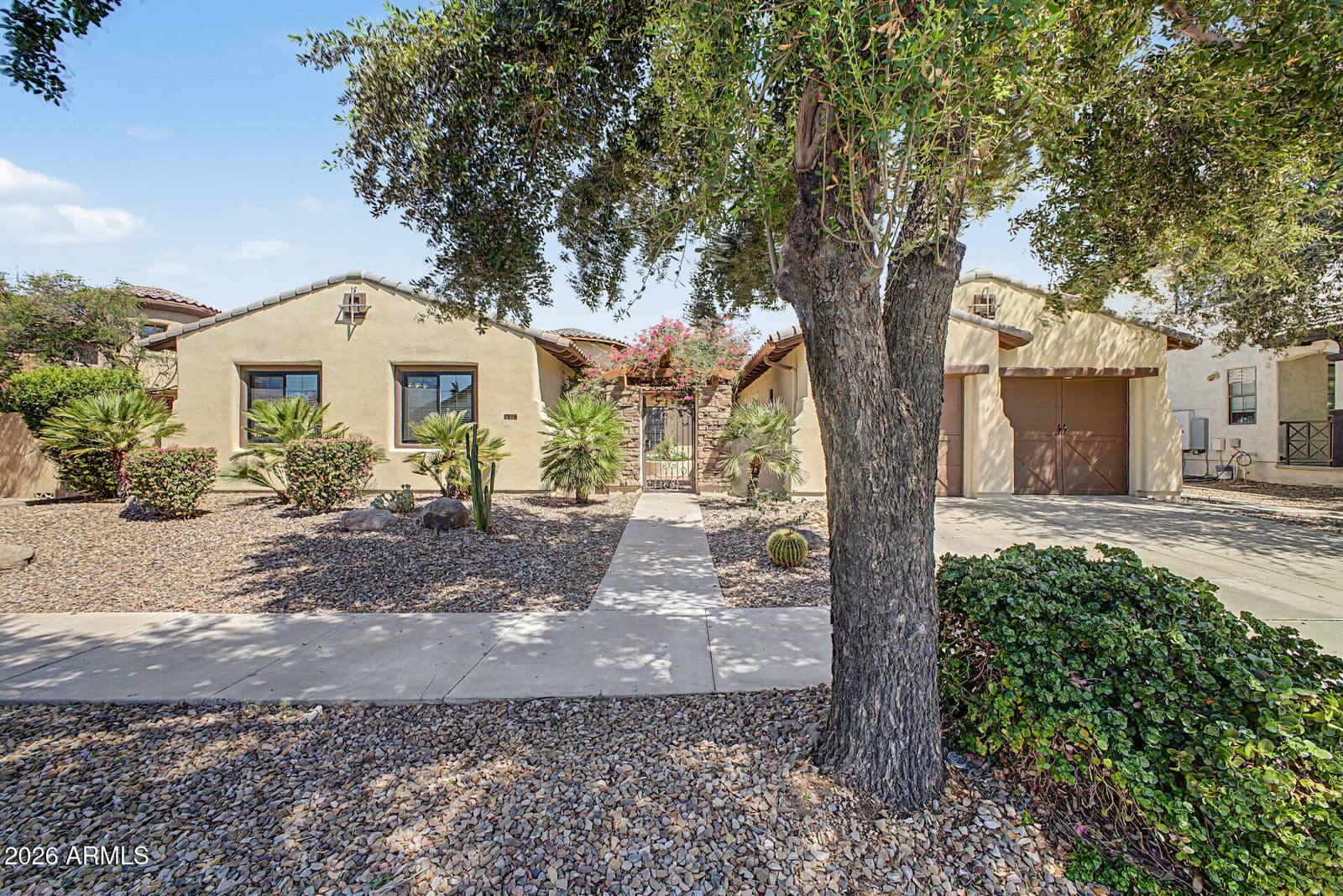 816 W Sycamore Court, Litchfield Park, AZ 85340 — photo 1 of 40