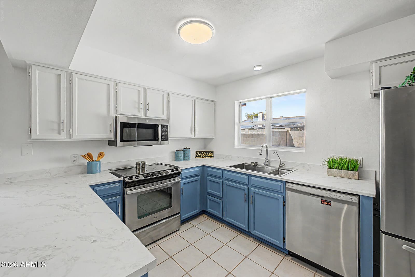 2816 W Villa Maria Drive, Phoenix, AZ 85053 — photo 12 of 62