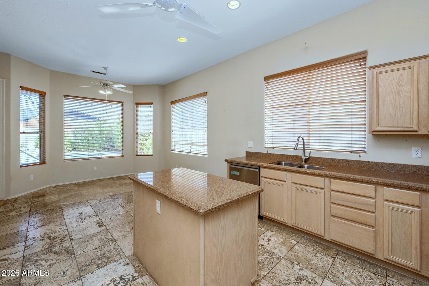1426 E McLellan Boulevard, Phoenix, AZ 85014 — photo 11 of 31