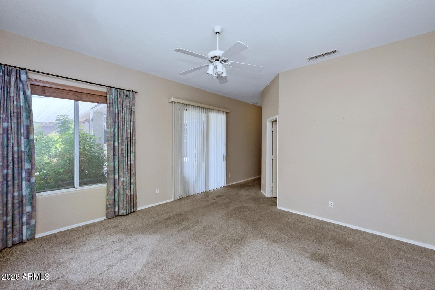 1426 E McLellan Boulevard, Phoenix, AZ 85014 — photo 13 of 31