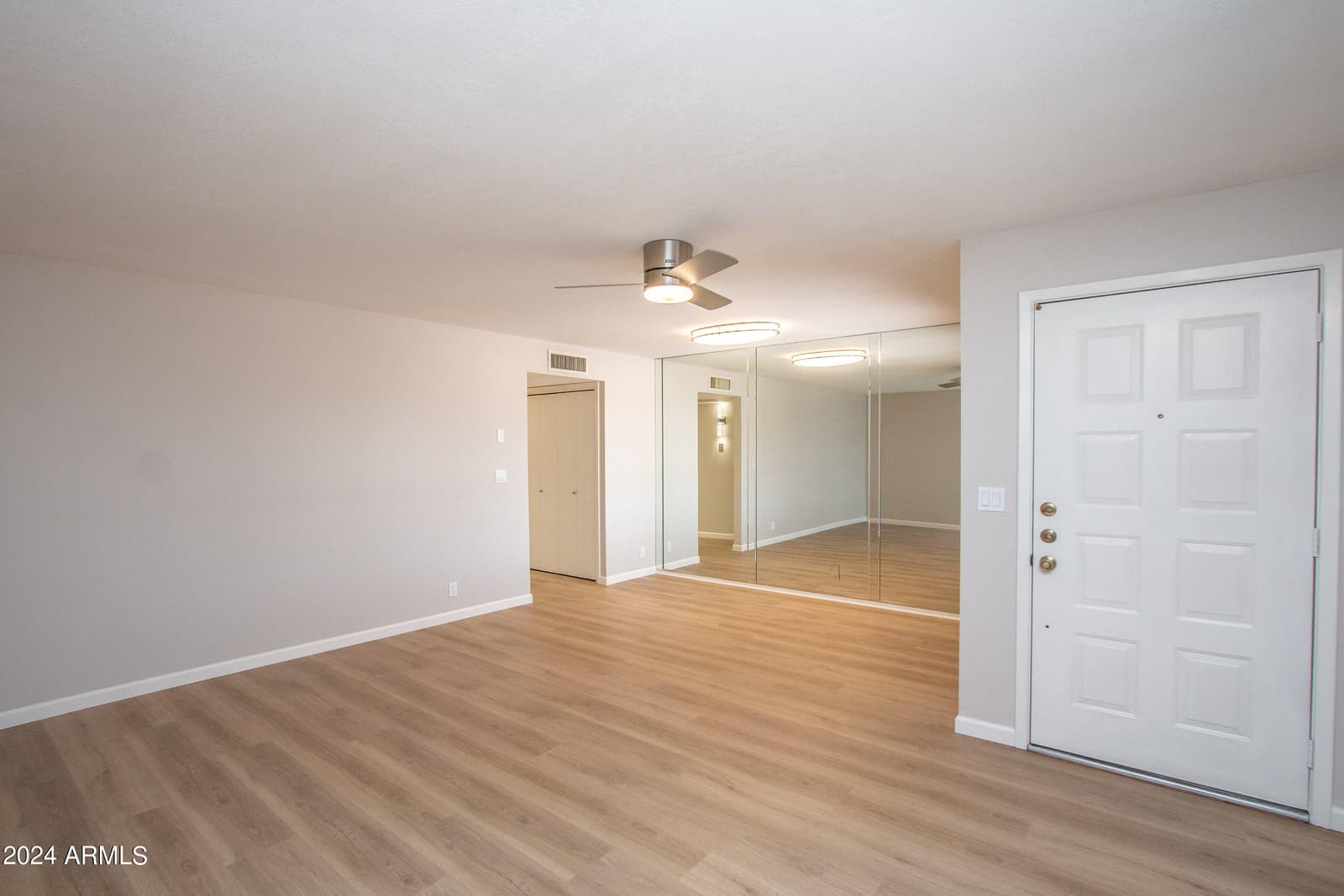 4502 E Carol Avenue 1, Mesa, AZ 85206 — photo 5 of 31