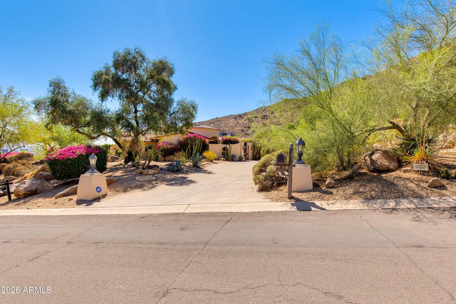 6021 E Sage Drive, Paradise Valley, AZ 85253 — photo 11 of 20