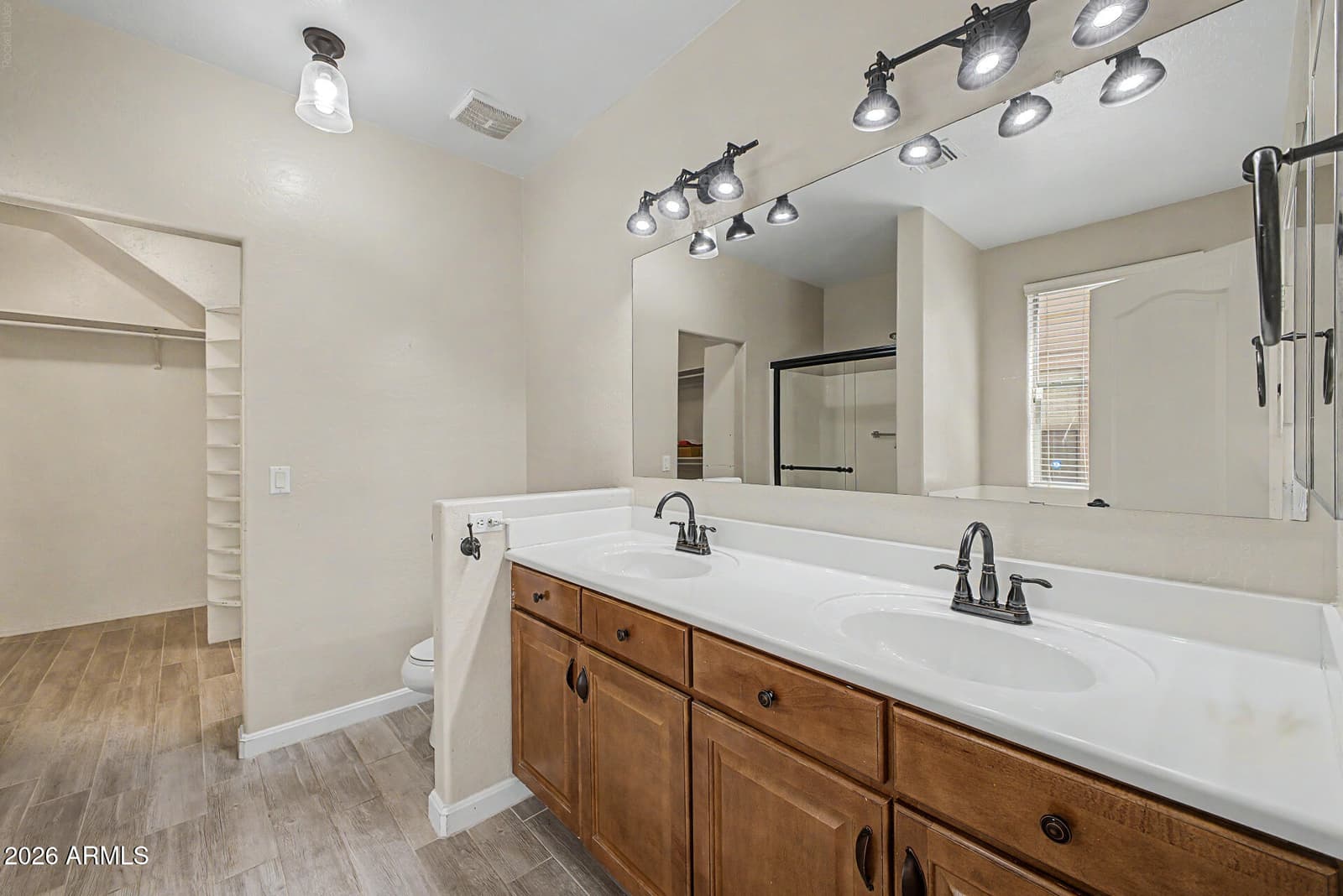 1917 E Daley Lane, Phoenix, AZ 85024 — photo 18 of 35