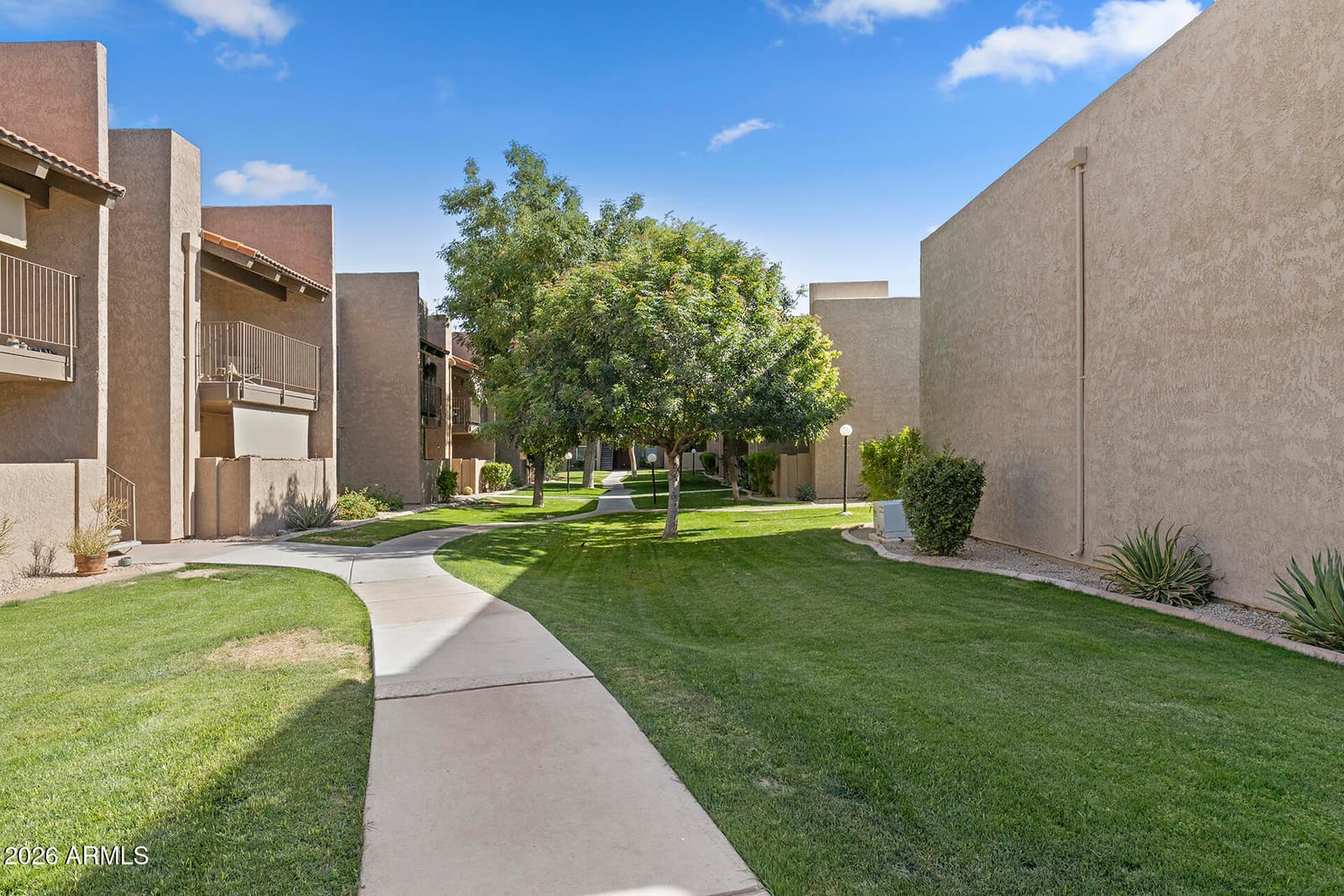 5525 E Thomas Road R9, Phoenix, AZ 85018 — photo 30 of 32
