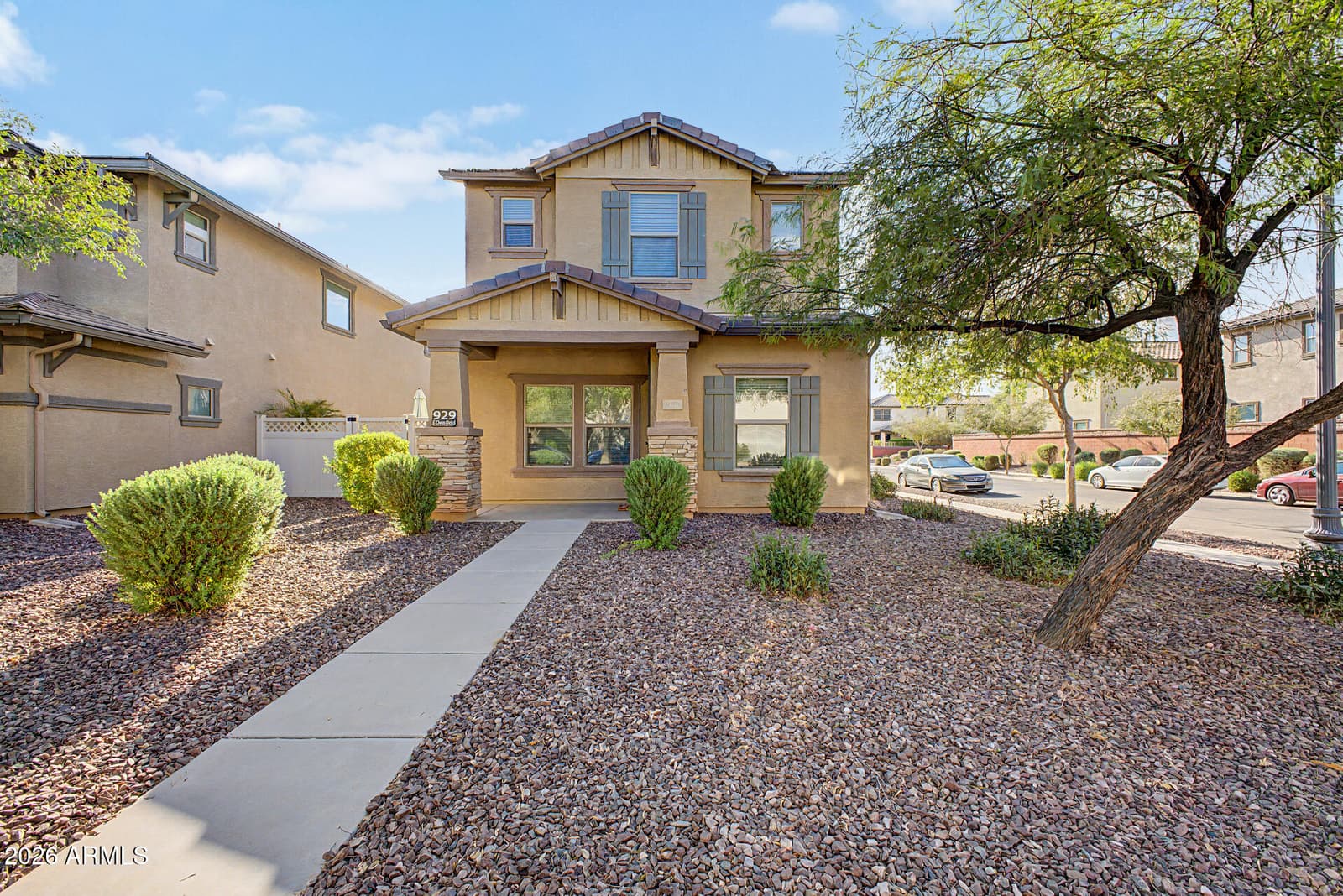 929 S Deerfield Lane, Gilbert, AZ 85296 — photo 3 of 26