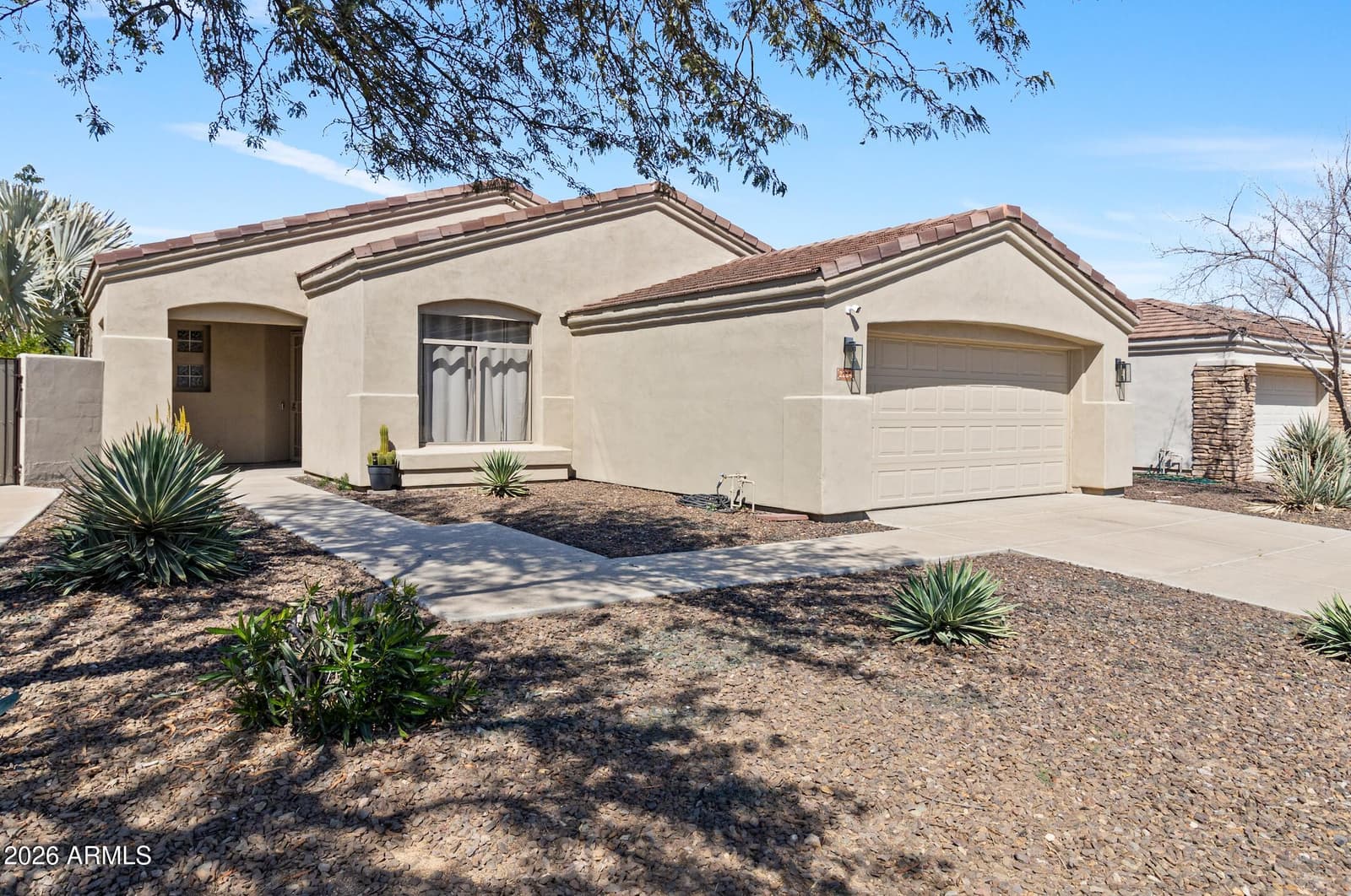 2224 E Fawn Drive, Phoenix, AZ 85042 — photo 4 of 45