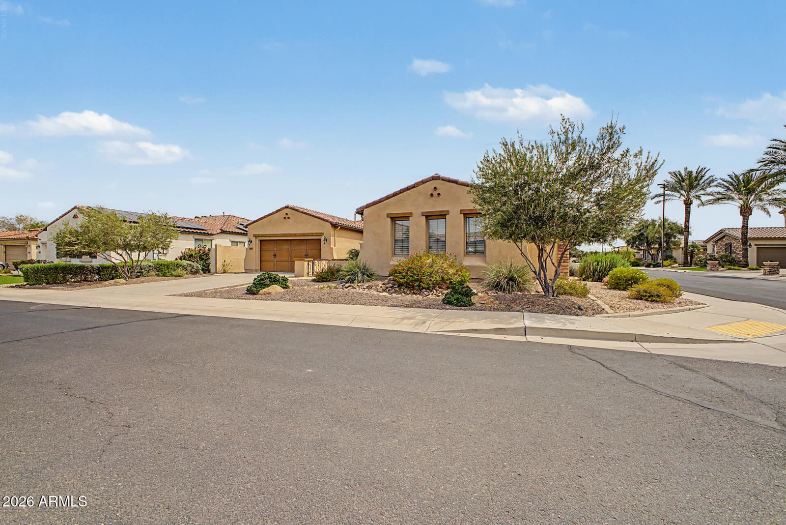 6587 S Martingale Road, Gilbert, AZ 85298 — photo 6 of 57