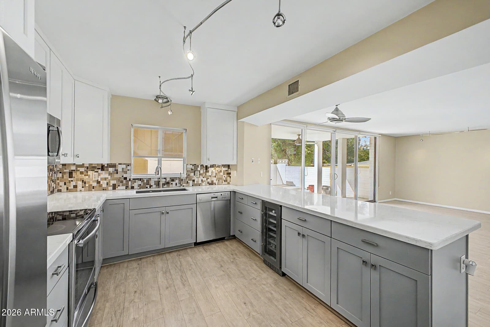 6502 N Central Avenue A101, Phoenix, AZ 85012 — photo 13 of 33