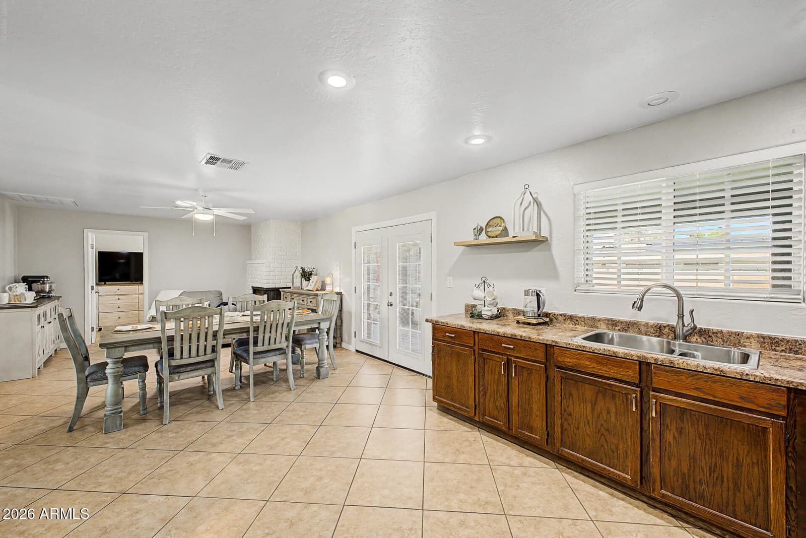 6228 W Pierson Street, Phoenix, AZ 85033 — photo 11 of 30