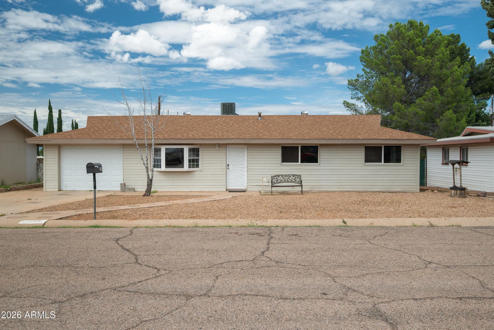 27 W James Place, Sierra Vista, AZ 85635 — photo 2 of 34