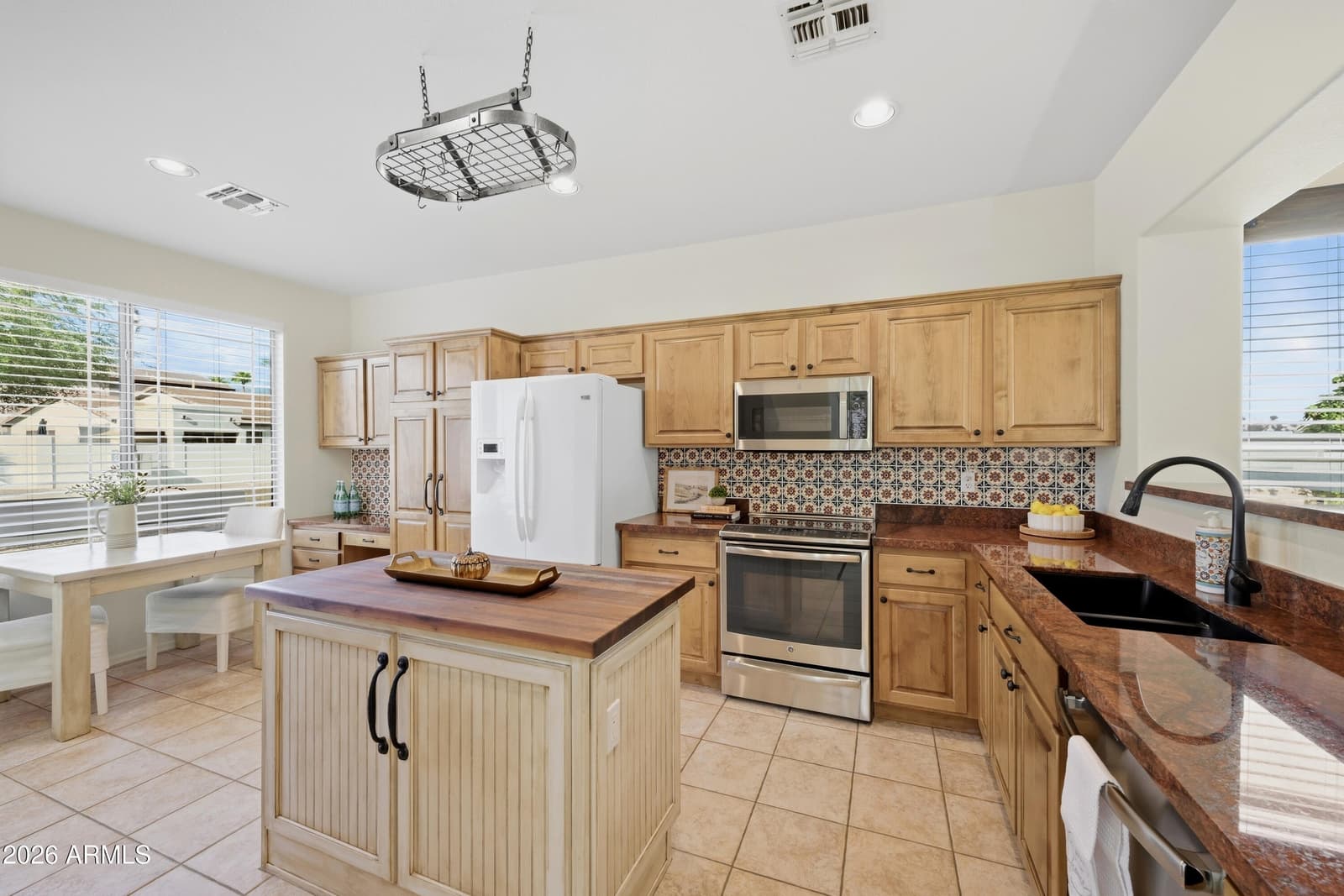 1629 W Glenhaven Drive, Phoenix, AZ 85045 — photo 8 of 45
