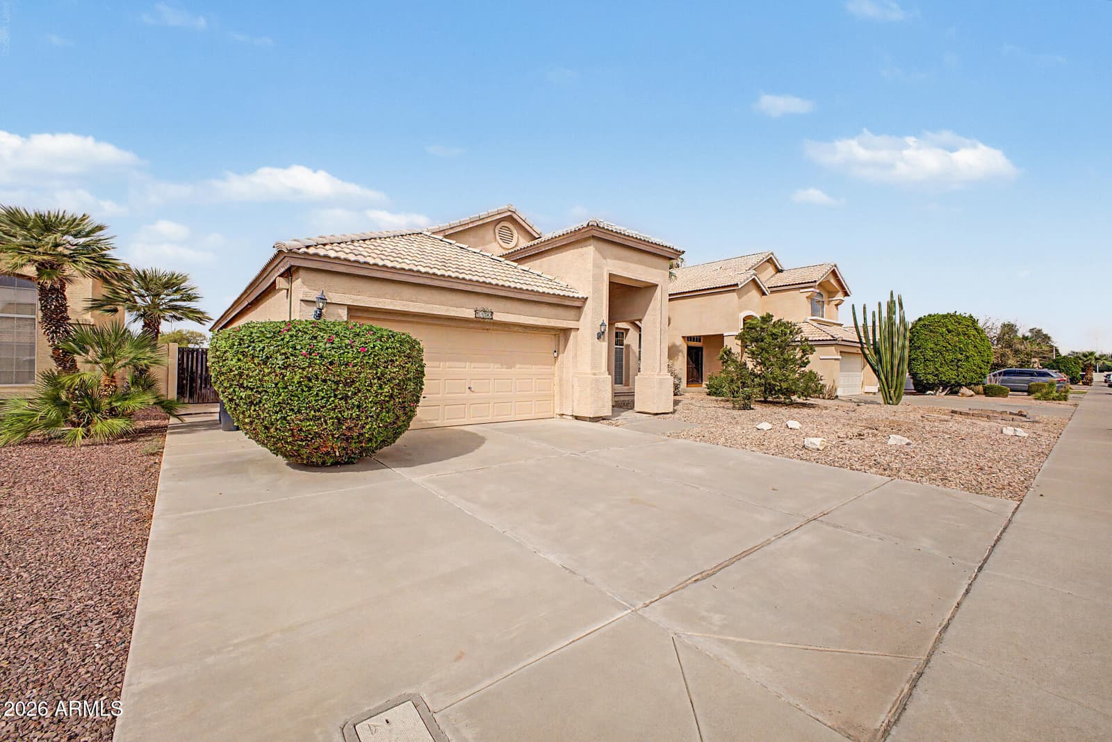 1892 E Erie Street, Chandler, AZ 85225 — photo 5 of 29